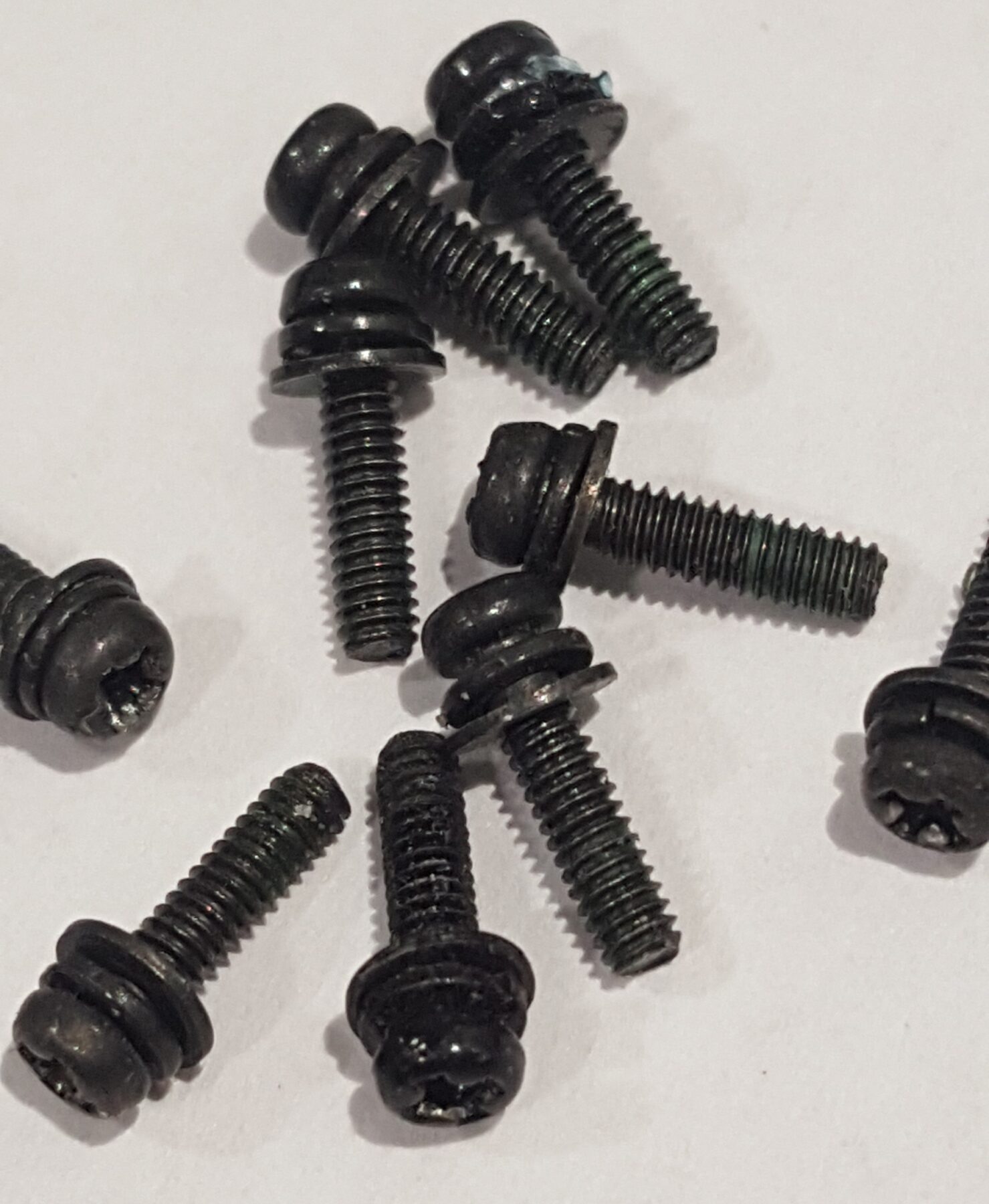 CF-19 Bottom Screws